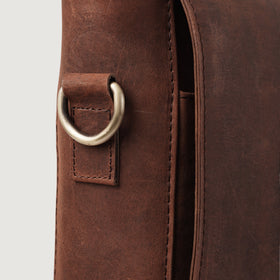 The Carismatico Vintage Distressed Brown Leather Messenger Bag